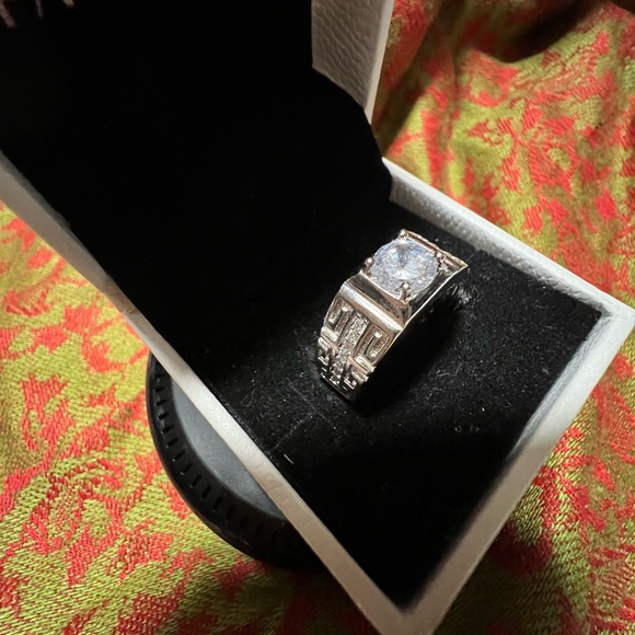 Men’s diamond ring - Picture 2 of 8